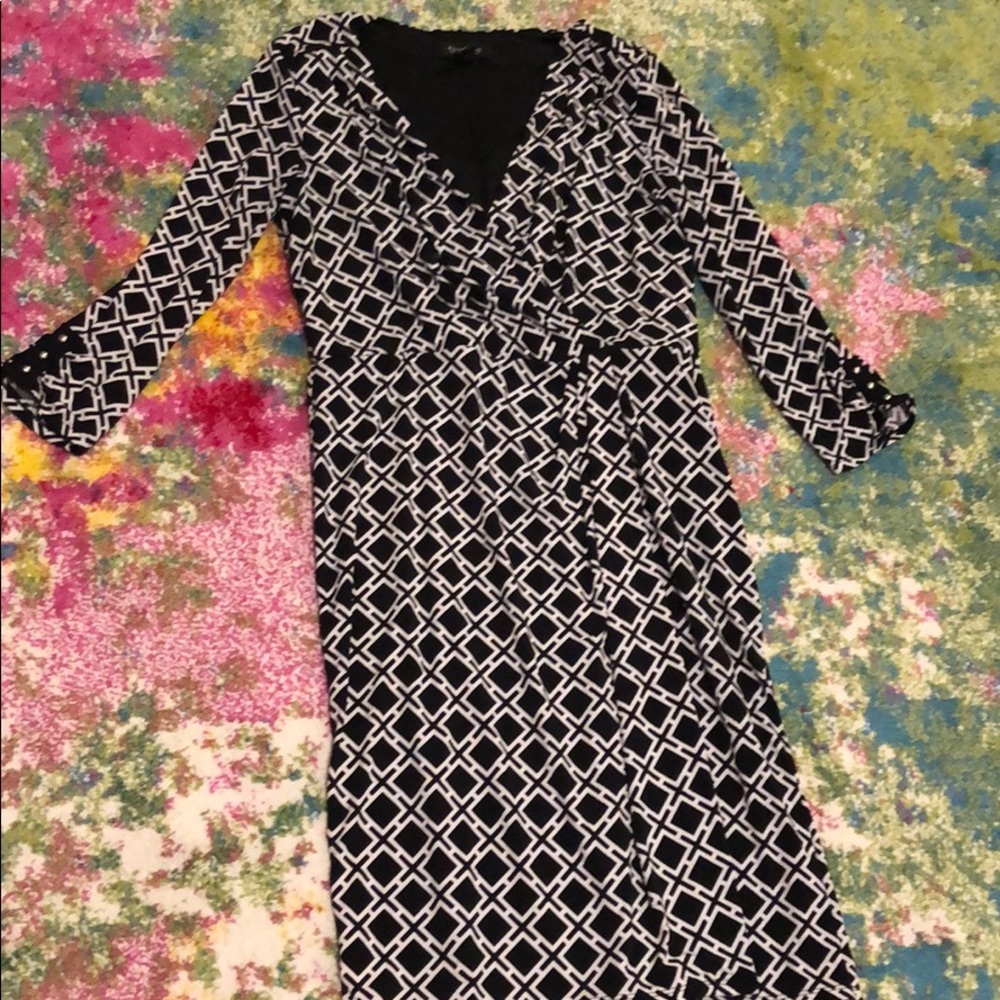 White House Black Market mid sleeve wrap dress